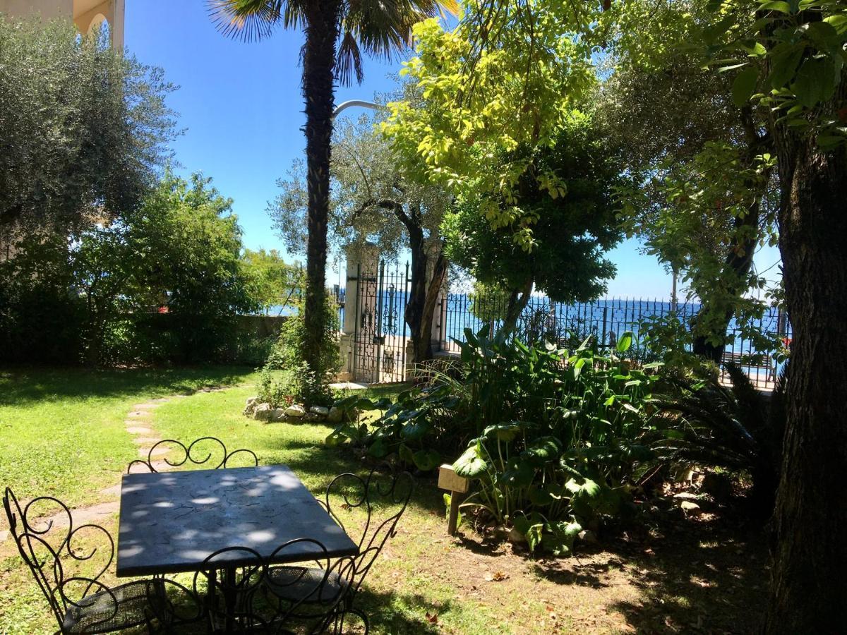 Casa Vacanze Gabbianella Villa Con Giardino Lungolago Maderno Toscolano Maderno Exterior foto